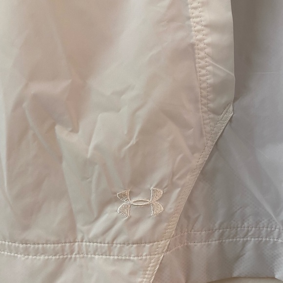 Women’s Under Armour Windbreaker Vest—XL - Picture 4 of 13